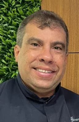 Dr. Giovanni Garcia Reis Barbosa, dentista em Belo Horizonte