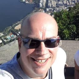 Dr. Sidney Augusto Gomes, dentista em São Paulo