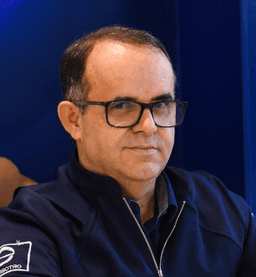 Dr. Sidney Medeiros